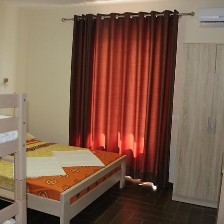 Apartment Family Улцинь Екстер'єр фото