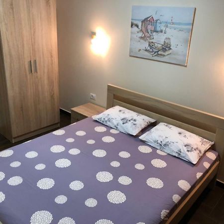 Apartment Family Улцинь Екстер'єр фото