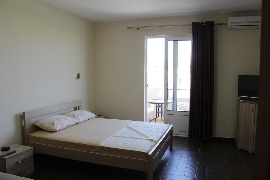 Apartment Family Улцинь Екстер'єр фото