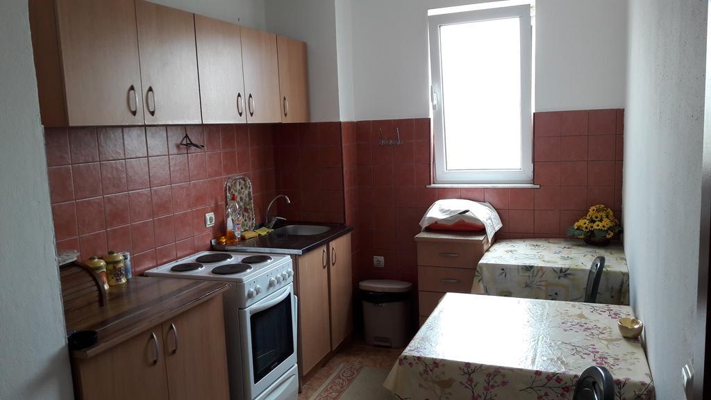Apartment Family Улцинь Екстер'єр фото