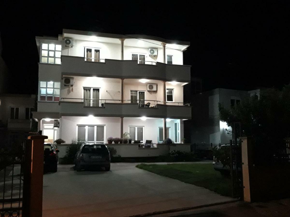 Apartment Family Улцинь Екстер'єр фото