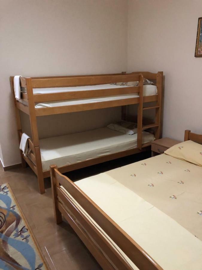 Apartment Family Улцинь Екстер'єр фото